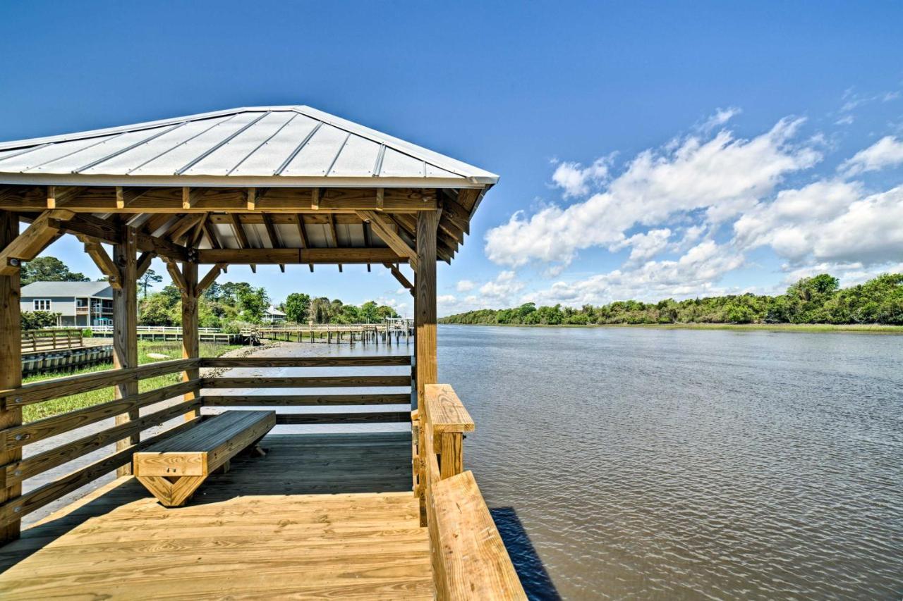 Oak Island Cottage - Walk To Beach And Intracoastal! Exterior photo